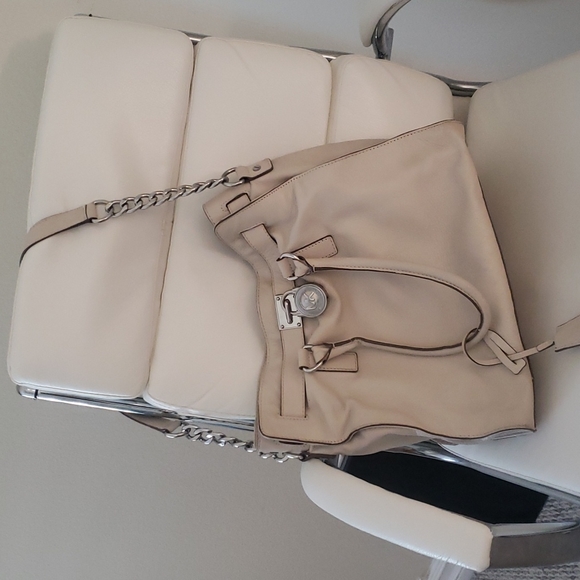 Michael Kors Handbag - Picture 1 of 6